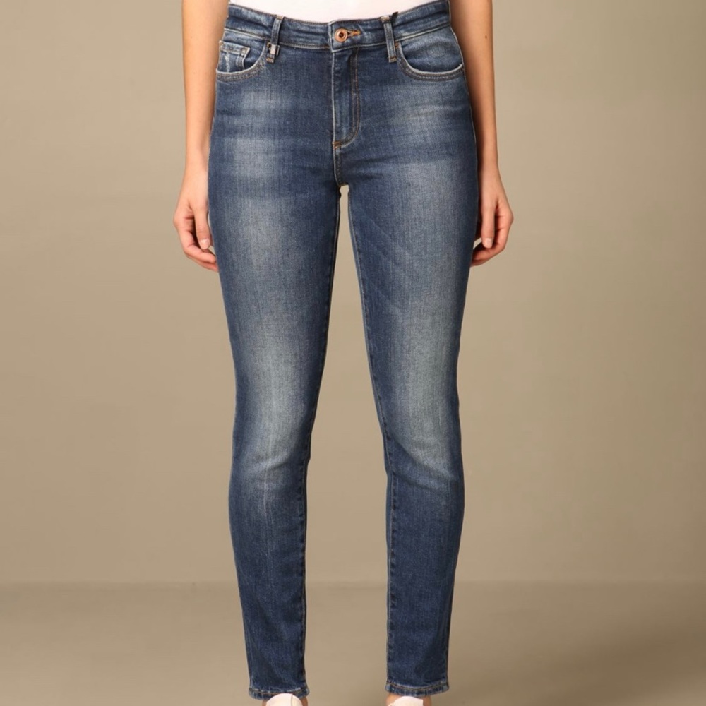 Armani Exchange SZ 4